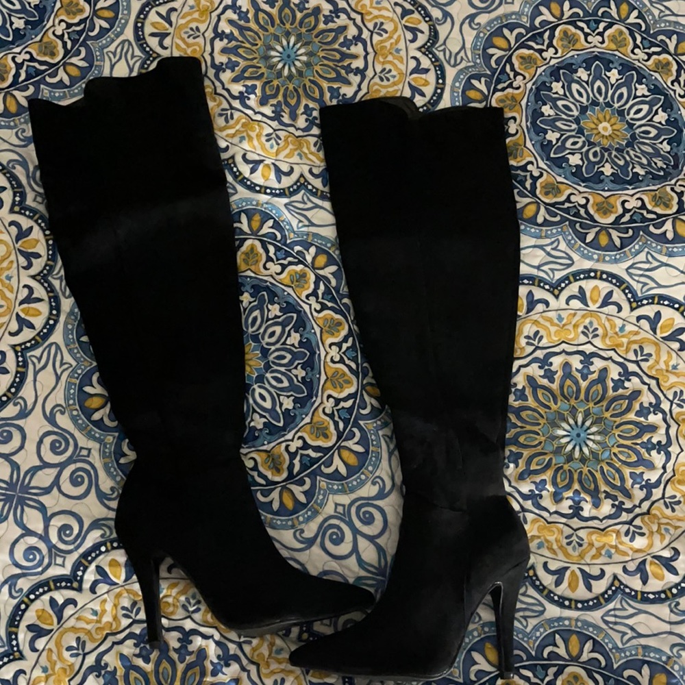 Brand new thigh high heeled boots